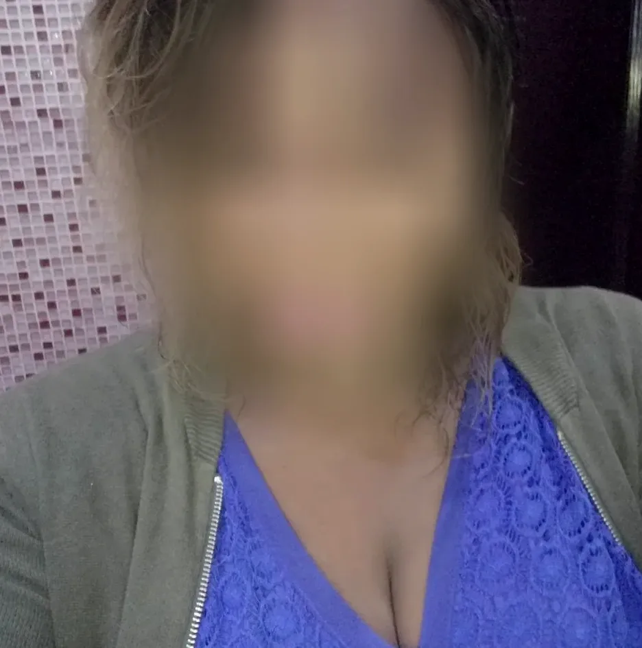 Rebecca, 27